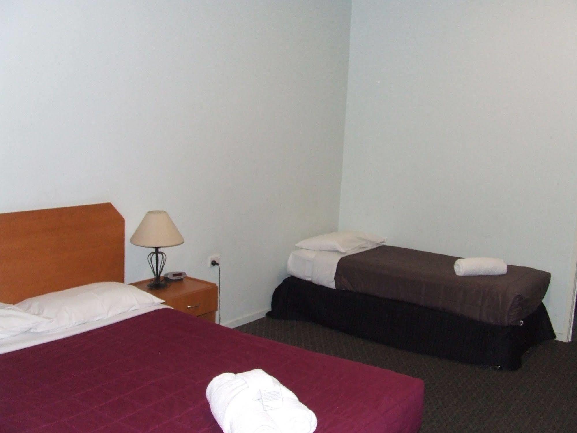 Harbour City Motel Gladstone Esterno foto